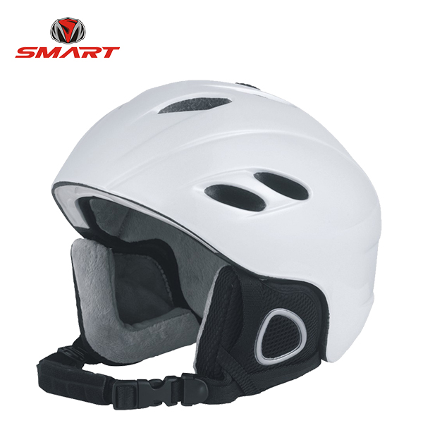 Skiing Helmet 04